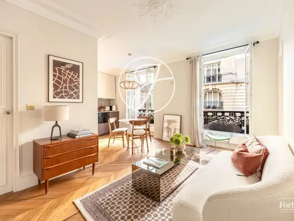 Paris 7e - GROS CAILLOU / UNIVERSITÉ - 2 pièces - 34,77m² Carrez - 1 chambre - Parfait état - Charme