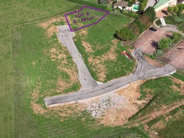 Terrain 601 m²