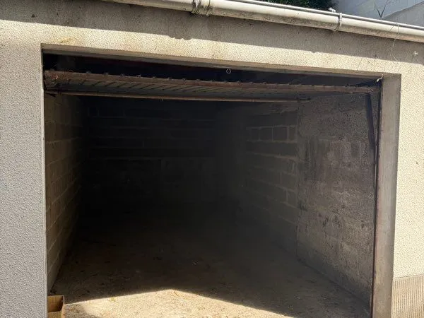 Garage 17m2 Les Ponts de Ce
