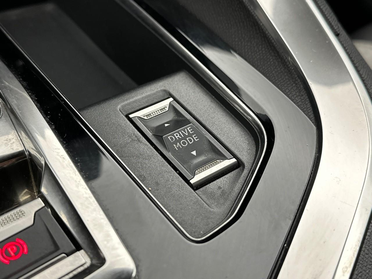 Peugeot 3008 hybrid 225 e-eat8 gt pack — photo 35