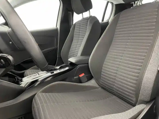 Peugeot 208 electrique 50 kwh 136 — photo 46