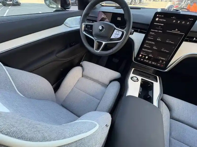 Volvo Ex90 twin performance awd 517 ch 1edt — photo 24