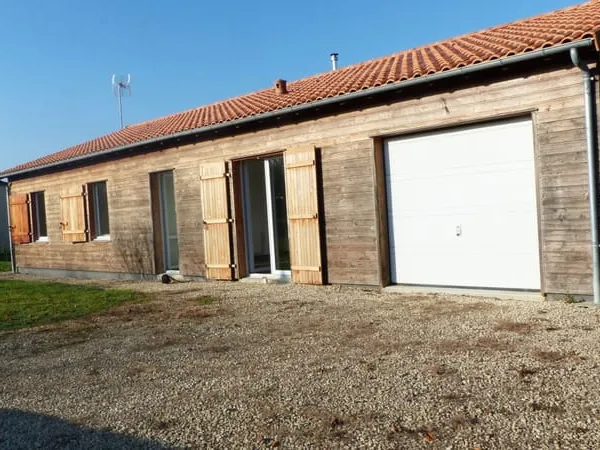 Dpt Deux Sèvres (79), à vendre proche de AIRVAULT maison P4 de 106 m² - Terrain de 1 144,00 m² - Pla