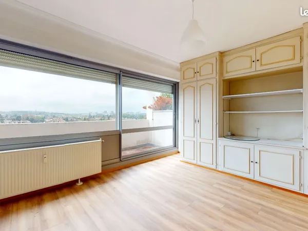 Appartement 6 pièces 145 m²