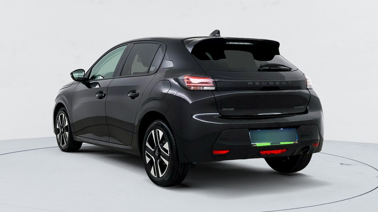 Peugeot 208 — photo 3
