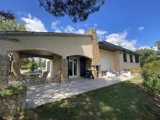 Propriété 10 pièces 247 m²