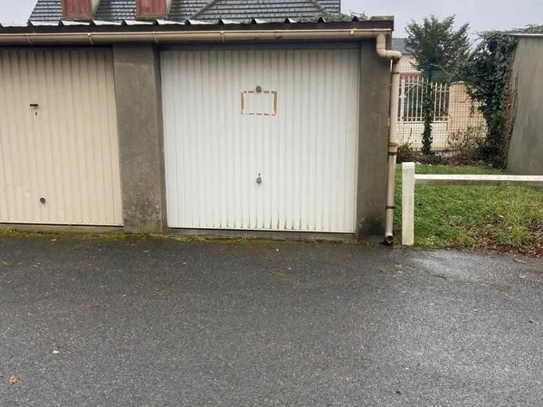 BOX EZANVILLE 13m²
