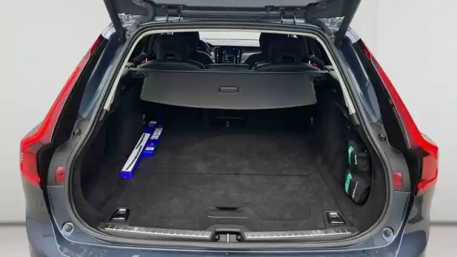 Volvo V90 t8 awd recharge 303 + 87 ch geartronic 8 — photo 12