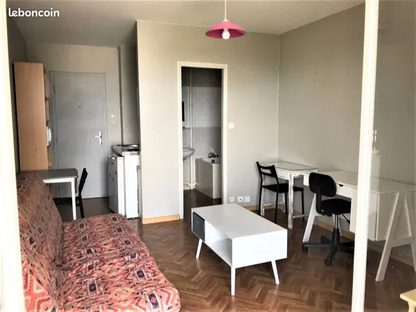 Studio 1 pièce 17 m²