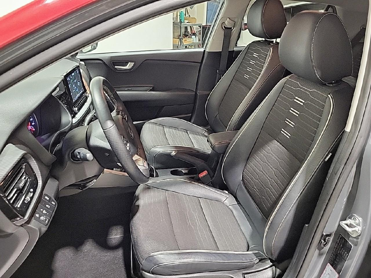 Kia Stonic 1.0 t-gdi 100 ch dct7 gt line premium — photo 10