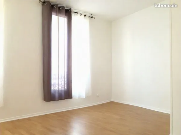 Loue T2 bis rénové 40 m² Bon Etat ROUEN St Vivien / CHU