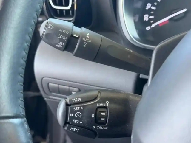 Citroën C3 Aircross puretech 110ch s&amp;s shine — photo 9