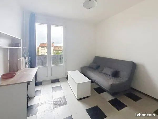 Studio 1 pièce 17 m²