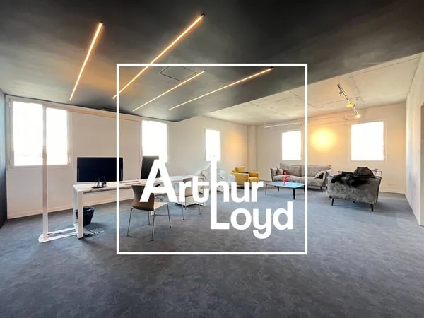 Bureau 1458 m²