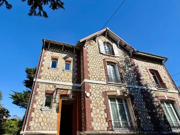 A VENDRE Maison Deul La Barre 10 pièce(s) 237 m²
