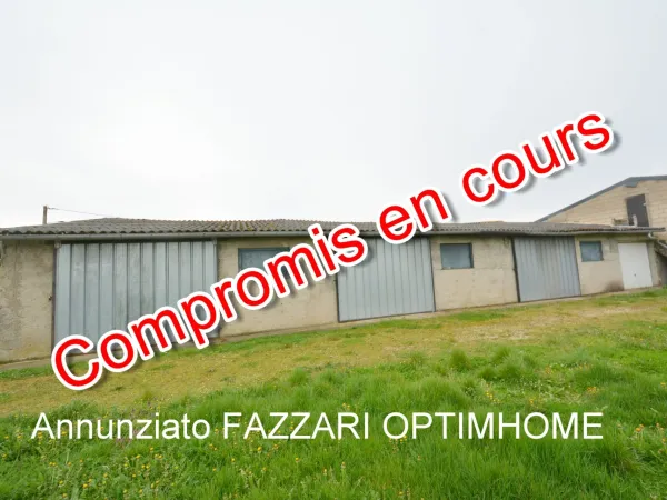 À vendre en exclusivité à Lion-devant-Dun, bâtiment à usage de garages et bureau, surface totale 282