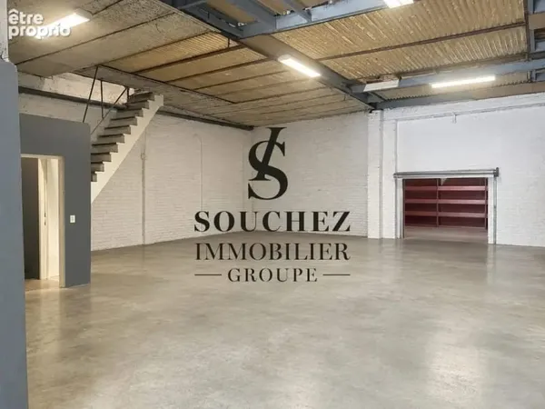 Commerce 1 pièce 151 m²