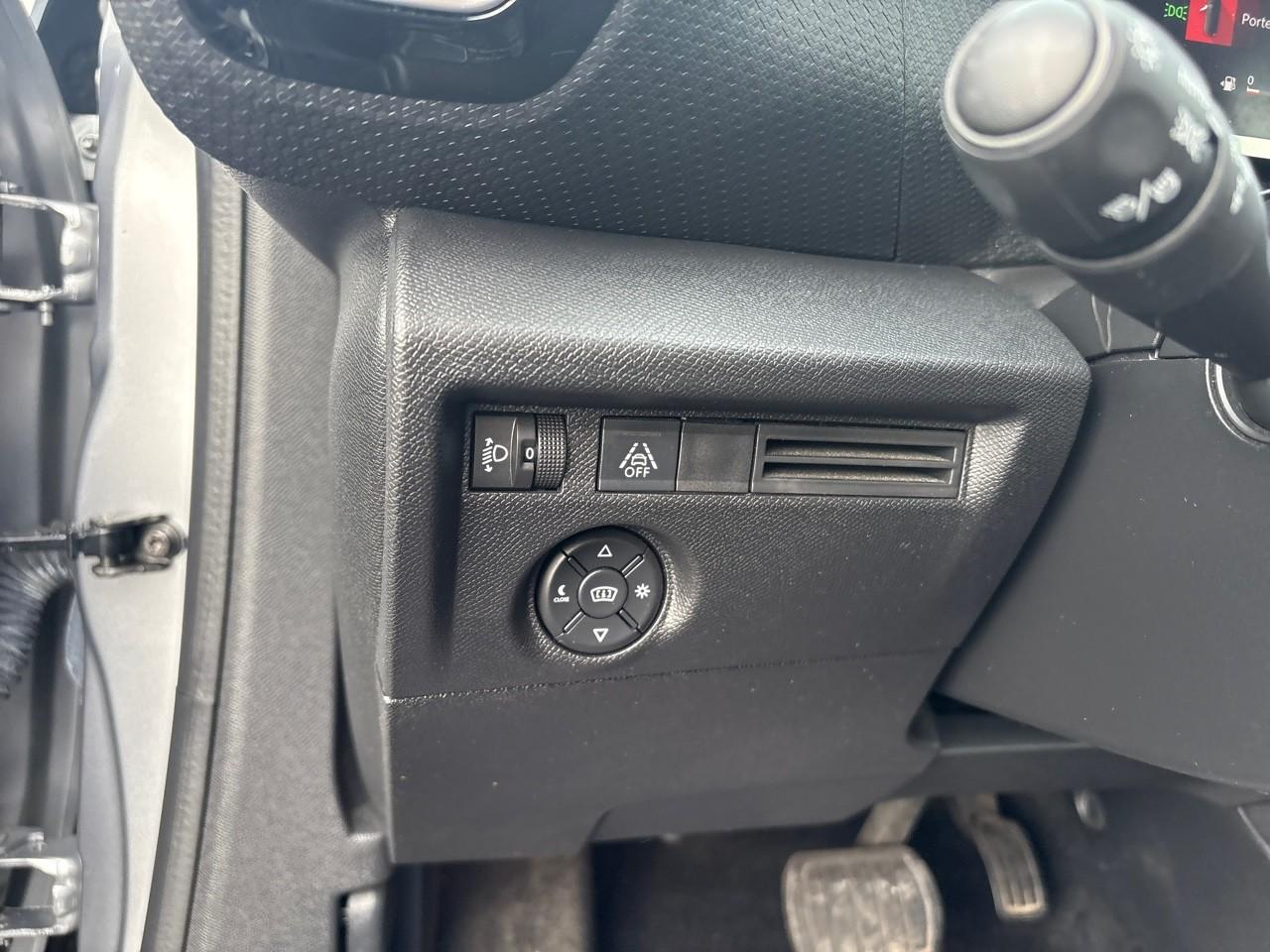 Citroën C4 bluehdi 130ch s&s feel pack eat8 — photo 15