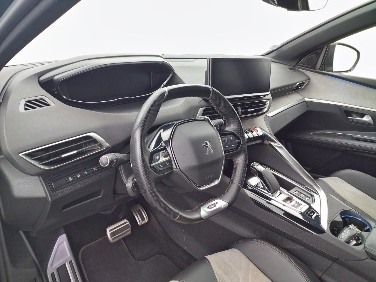 Peugeot 3008 hybrid4 300 e-eat8 gt — photo 9