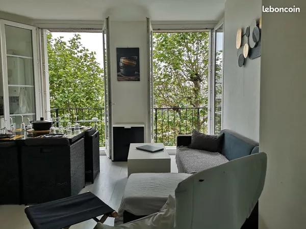 T3 Lumineux /2 Balcons/ Vue bassin du Roi