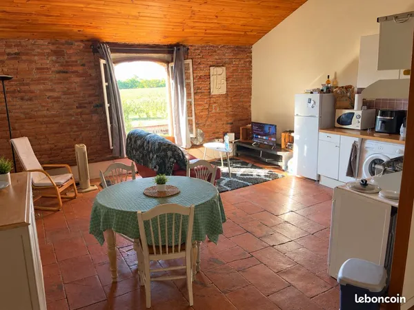 T2 duplex entièrement meublé et équipé en gîte