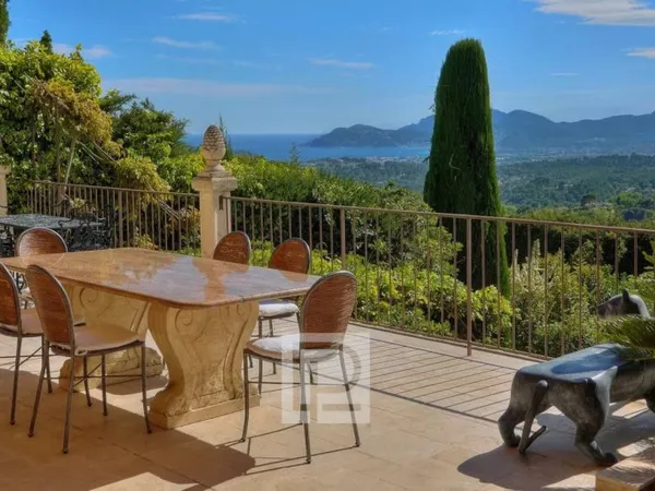 Mougins Village - Propriété de charme avec vue panoramique sur l