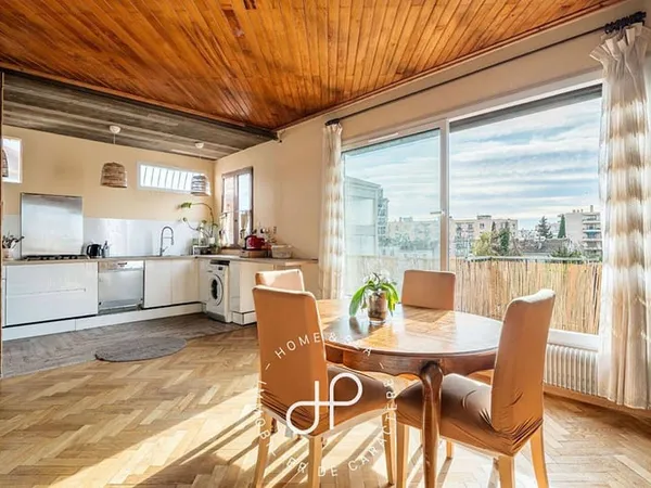 Appartement 7 pièces 233 m²