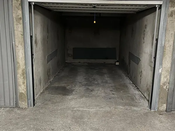 Location Garage / box fermé