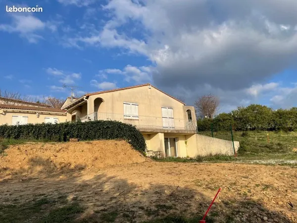 Bellegarde villa traditionnelle