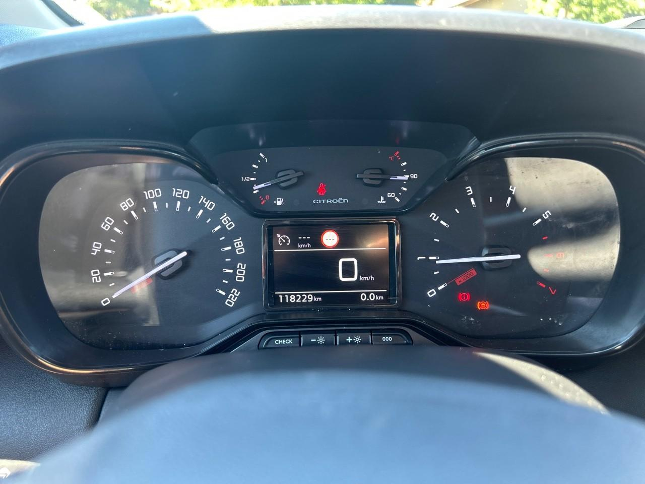 Citroën C3 Aircross puretech 110ch s&s shine — photo 17