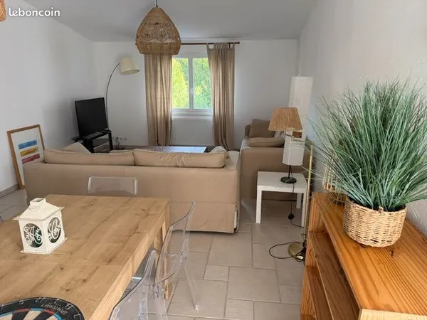 T3 Meublé - 2 Chambres dans maison individuelle - 940 - Thionville