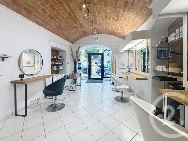 Local commercial 120 m²