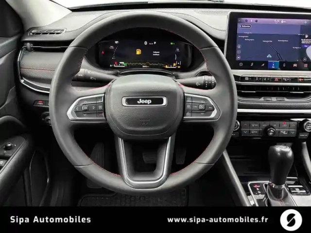 Jeep Compass 1.3 phev t4 240 ch 4xe eawd — photo 14