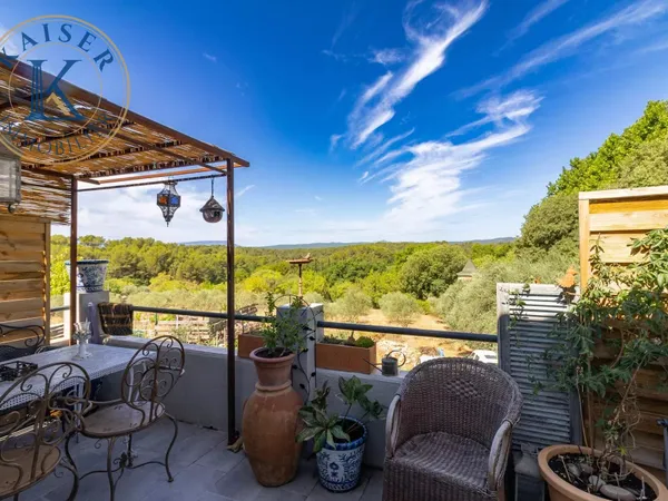Maison rénovée avec terrasse plein sud et vue panoramique