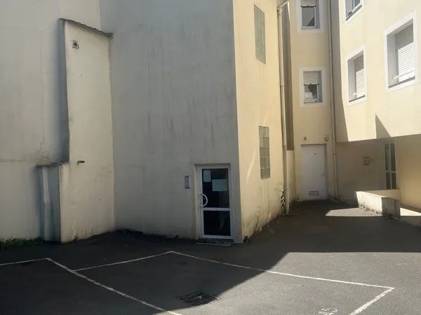 Place de parking extérieur - La Roche Sur Yon
