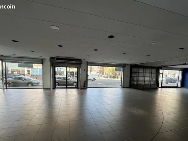 Local commercial 315 m²