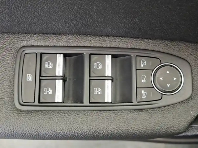 Renault Captur e-tech 145 - 21 — photo 30