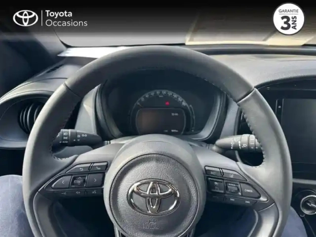 Toyota Aygo x 1.0 vvt-i 72ch dynamic s-cvt my24 — photo 13