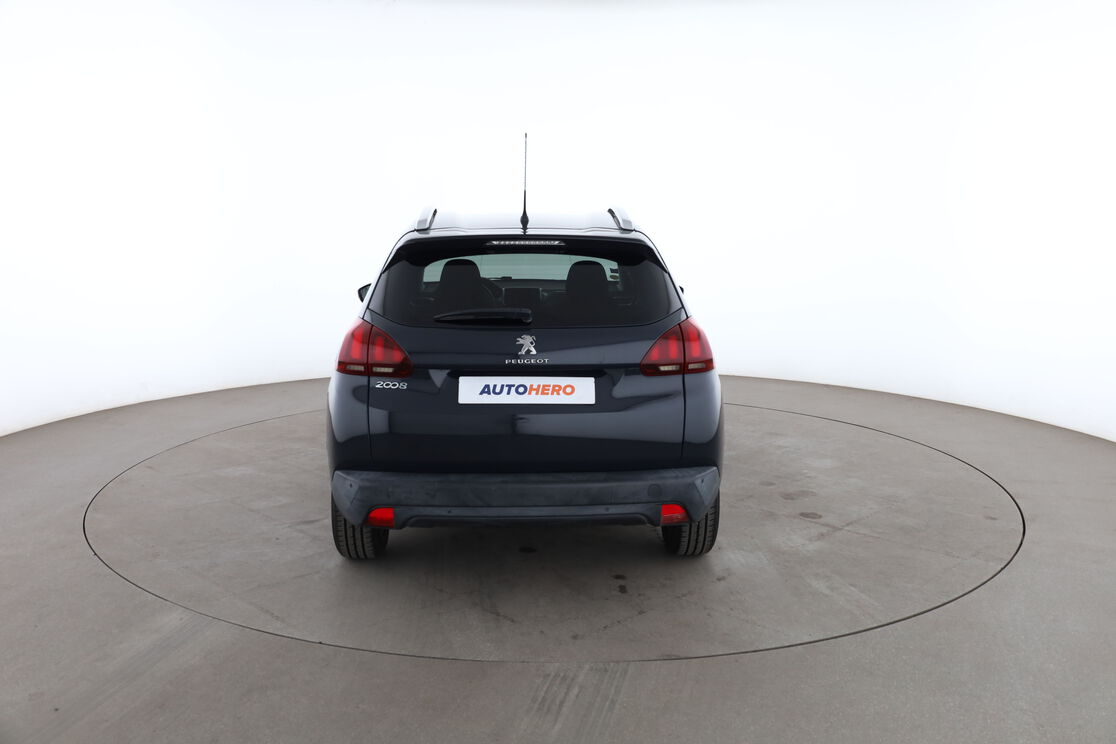Peugeot 2008 1.6 Blue-HDi Style — photo 4