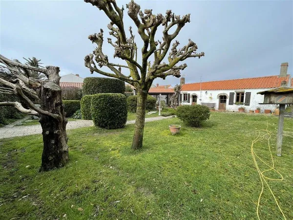 Maison de plain-pied 7 pièces 166 m²