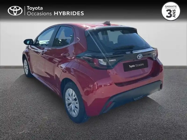 Toyota Yaris 116h dynamic 5p my21 — photo 2