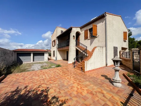 Maison 5 pièces 220 m²