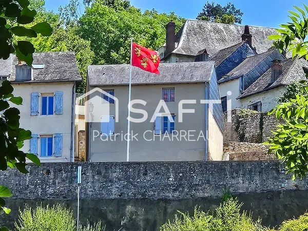 Maison rénovée - 58 m² - Jolie vue sur la Vézère