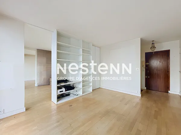 Paris 17 - Quartier des Batignolles - Bel appartement avec grand balcon de 9,95 m², double séjour, l