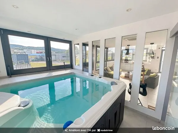 Maison 7 pièces 250 m²