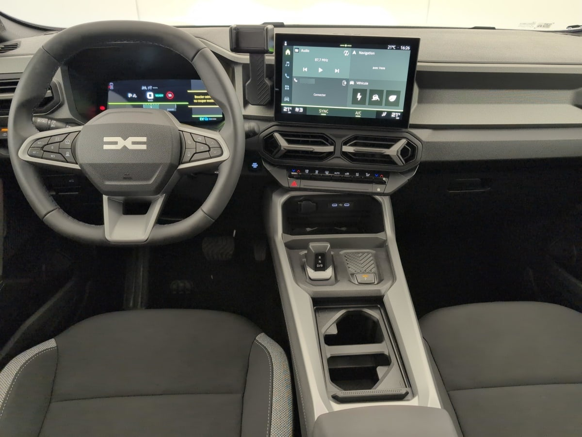 Dacia Bigster — photo 12