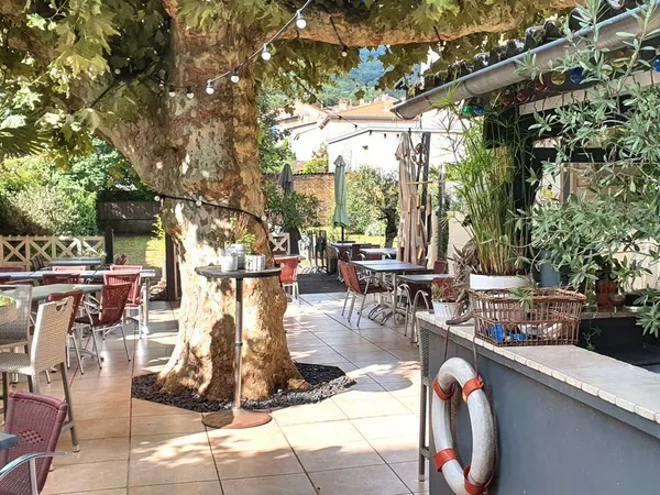 Restaurant de charme avec jardin-terasse
