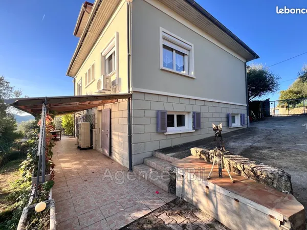 Villa 7 pièces 175 m²