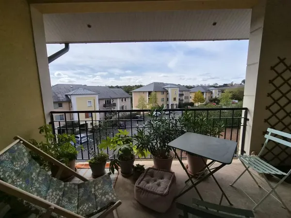 À vendre Appartement T3 au dernier étage avec balcon expos