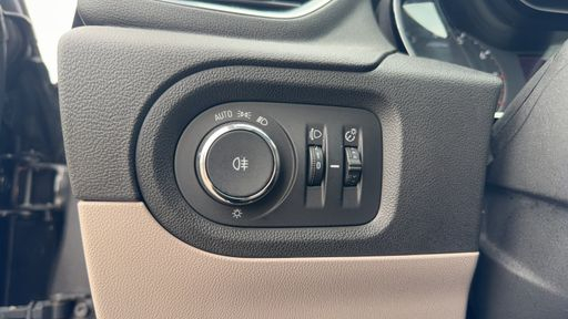Opel Grandland X 1.2 Turbo 130 - Innovation – 2018 – 118333 km – Essence – Boîte Manuelle — photo 9